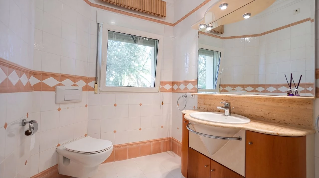 3 bedroom mansion for sale in Denia with sea view