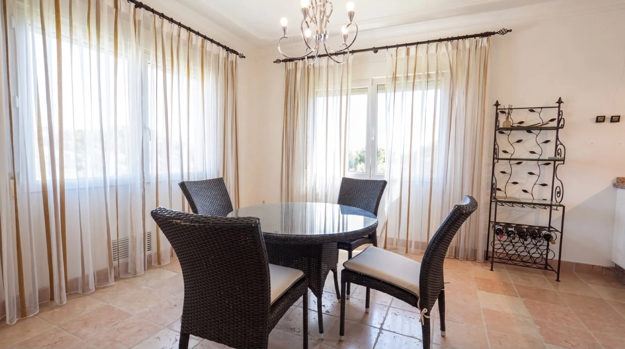3 bedroom mansion for sale in Denia with sea view