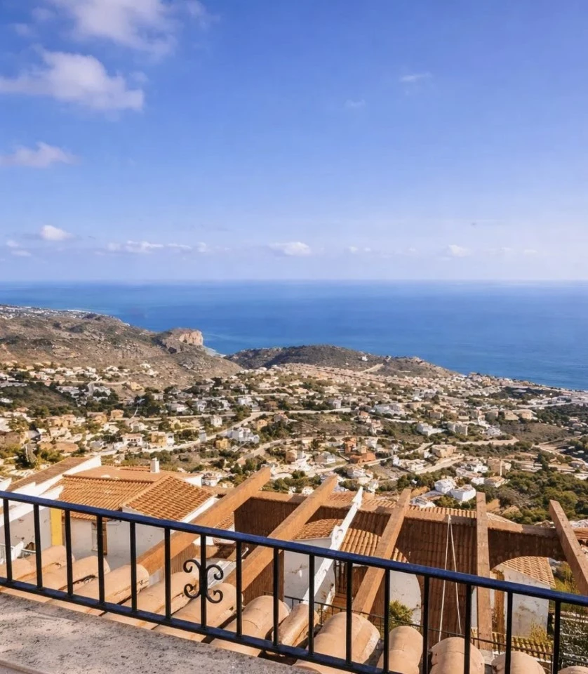 Bargain property for sale cumbre del sol, 2 bedrooms and panoramic seaview