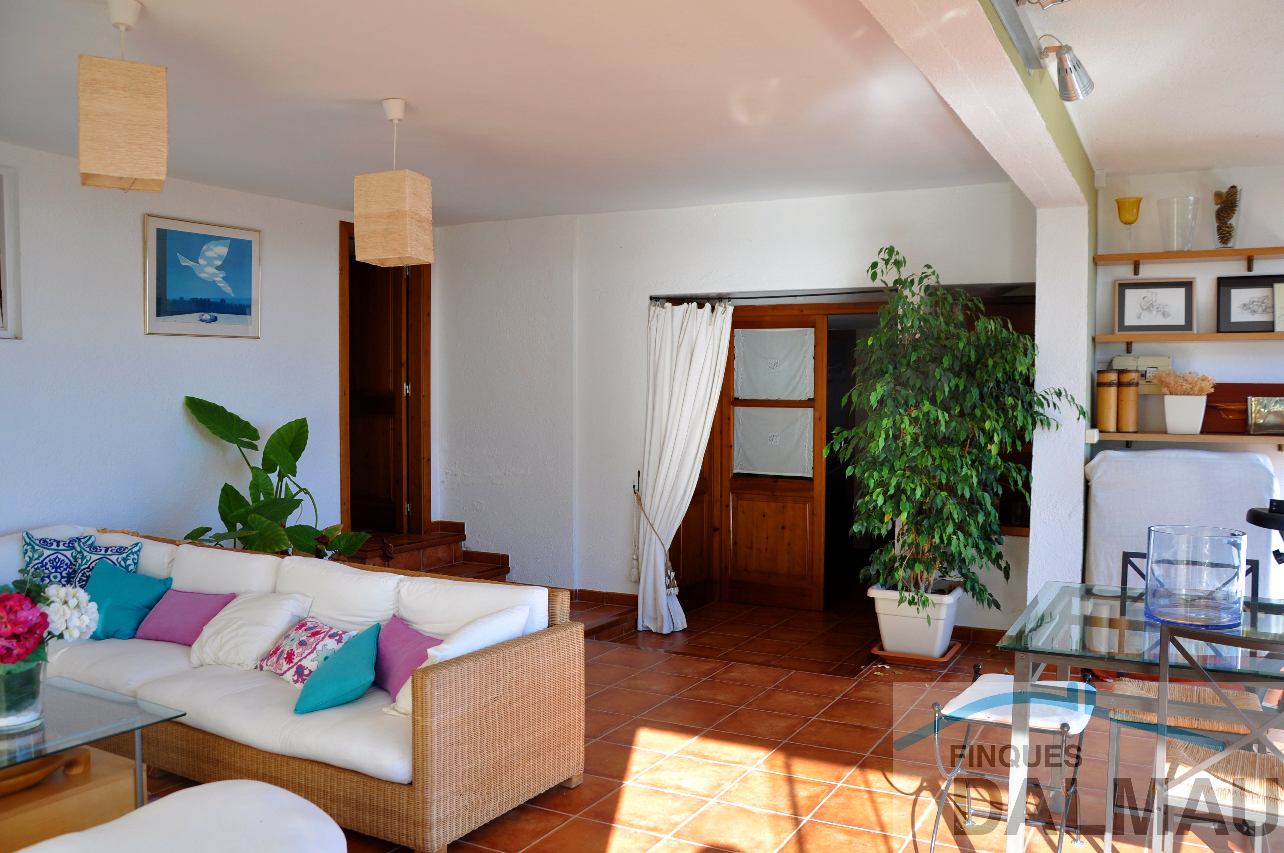 NICE HOUSE ON A HILL NEXT TO THE BEACH