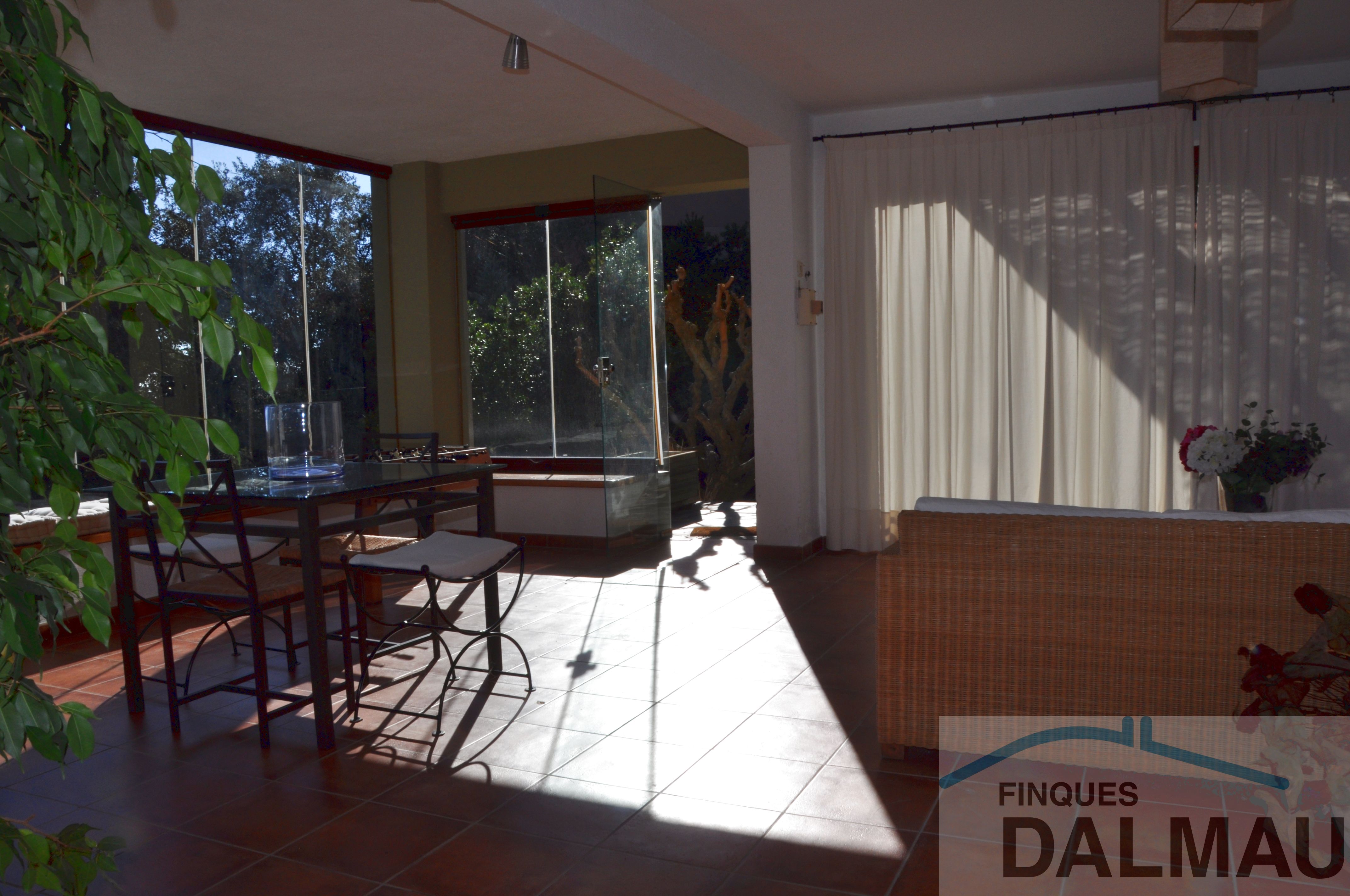 NICE HOUSE ON A HILL NEXT TO THE BEACH