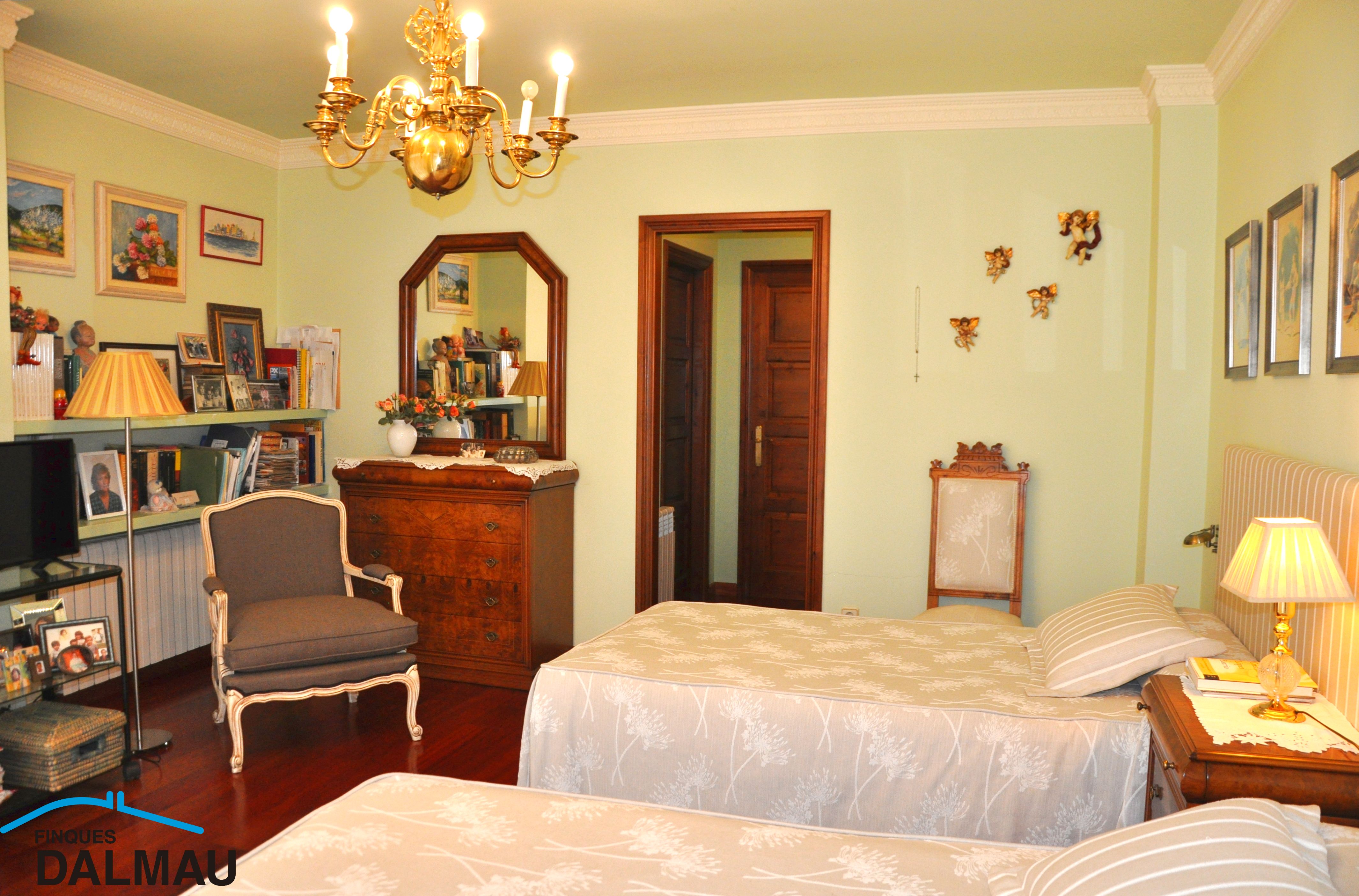 WONDERFUL HOUSE IN THE CENTER OF ARENYS DE MAR