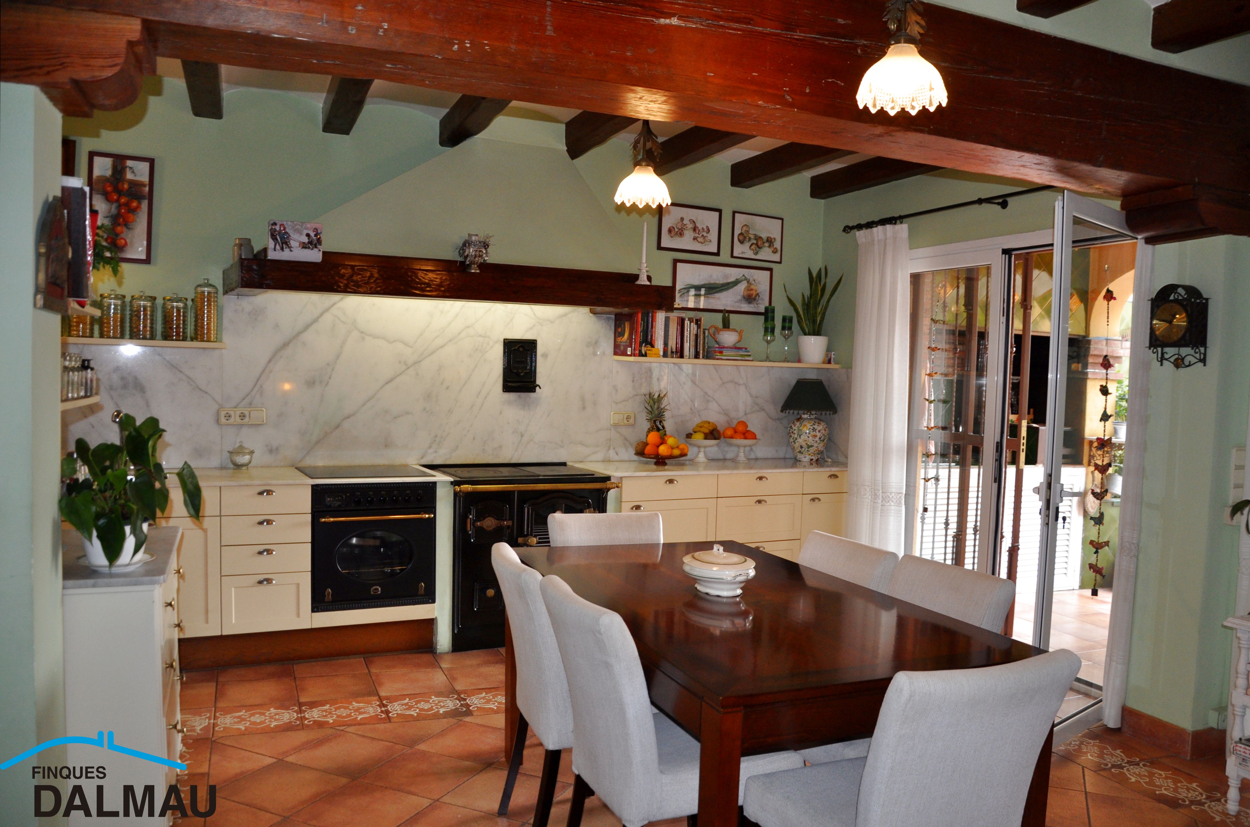 WONDERFUL HOUSE IN THE CENTER OF ARENYS DE MAR