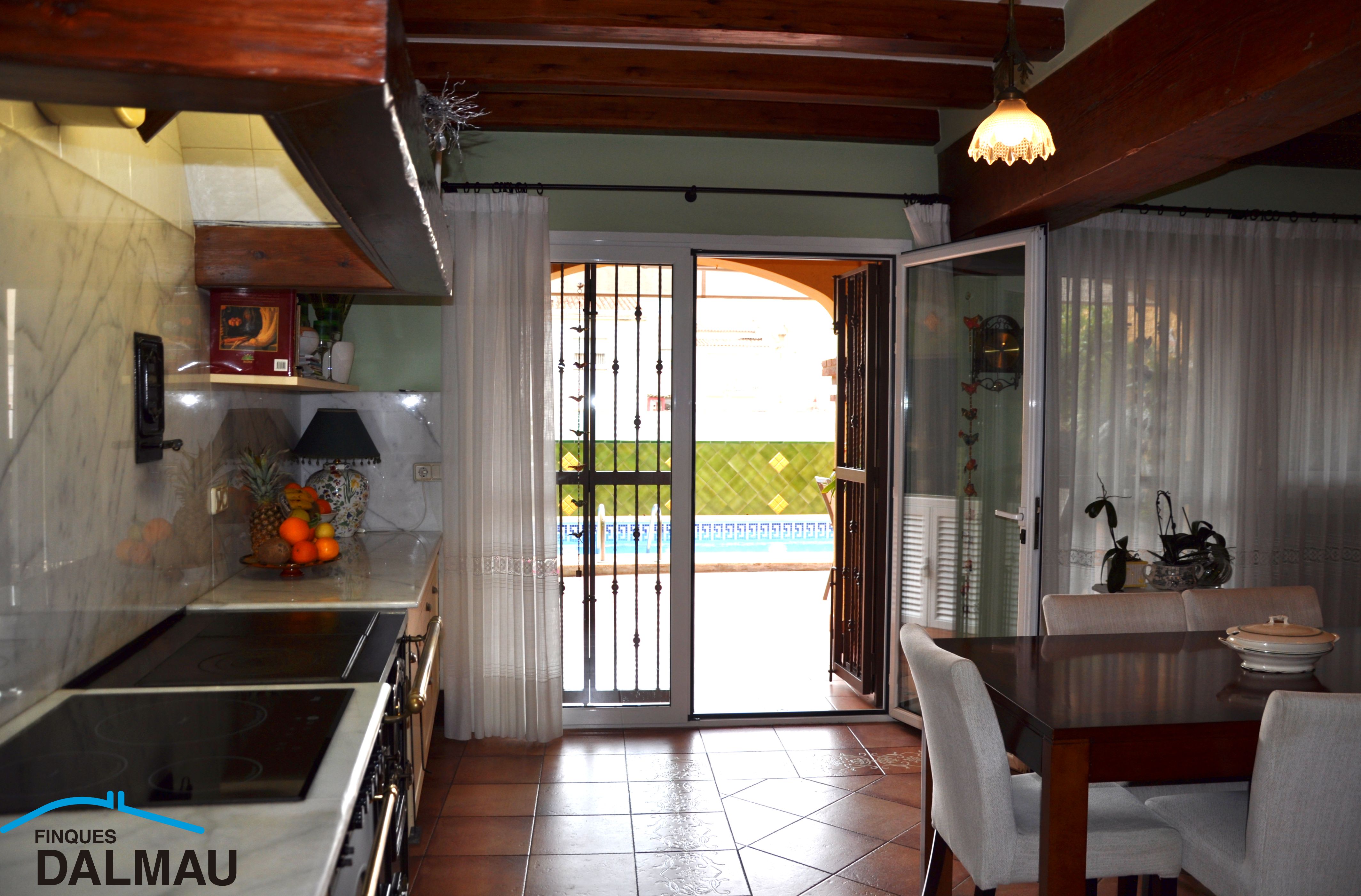 WONDERFUL HOUSE IN THE CENTER OF ARENYS DE MAR