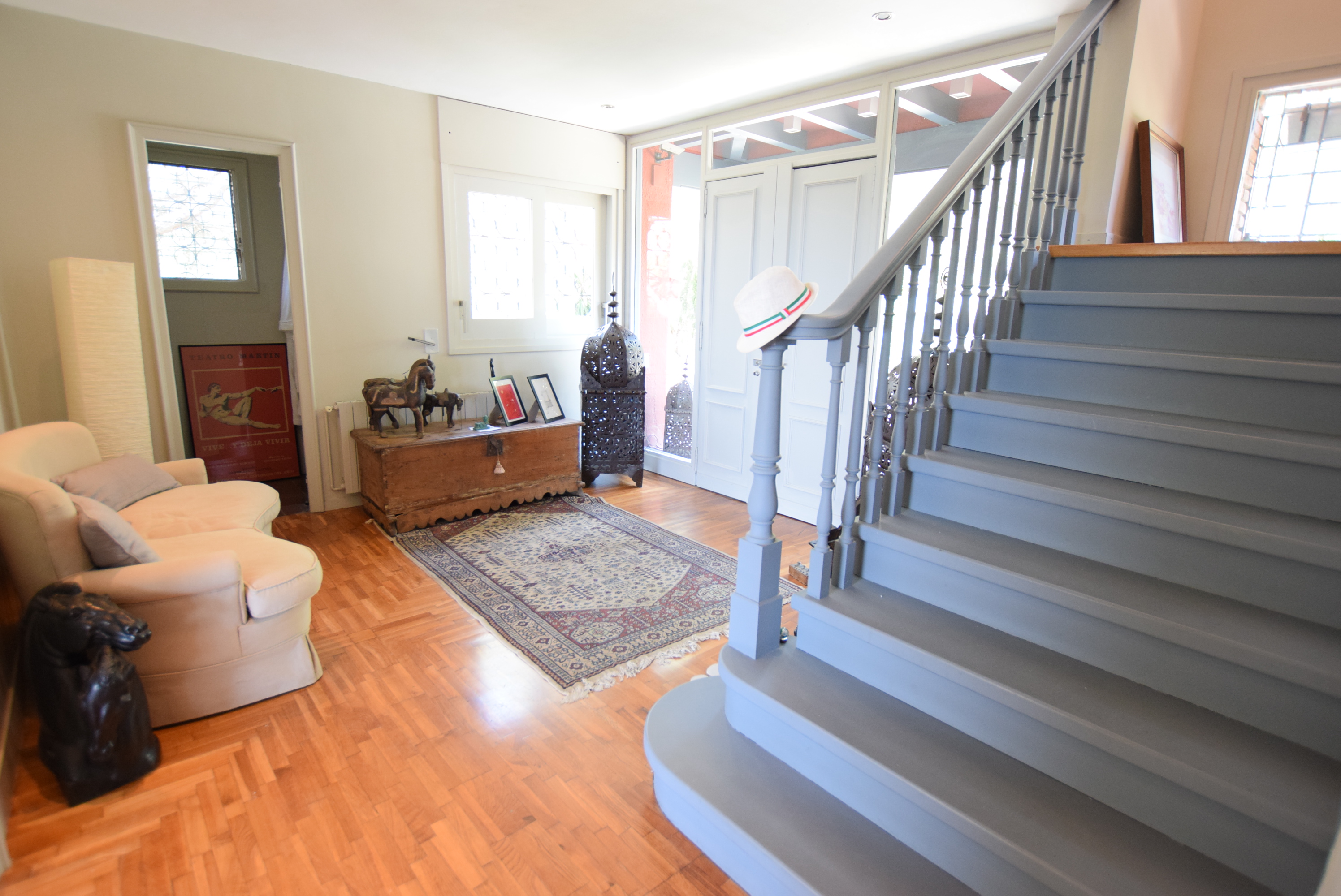 Casa con vistas al mar y al puerto.