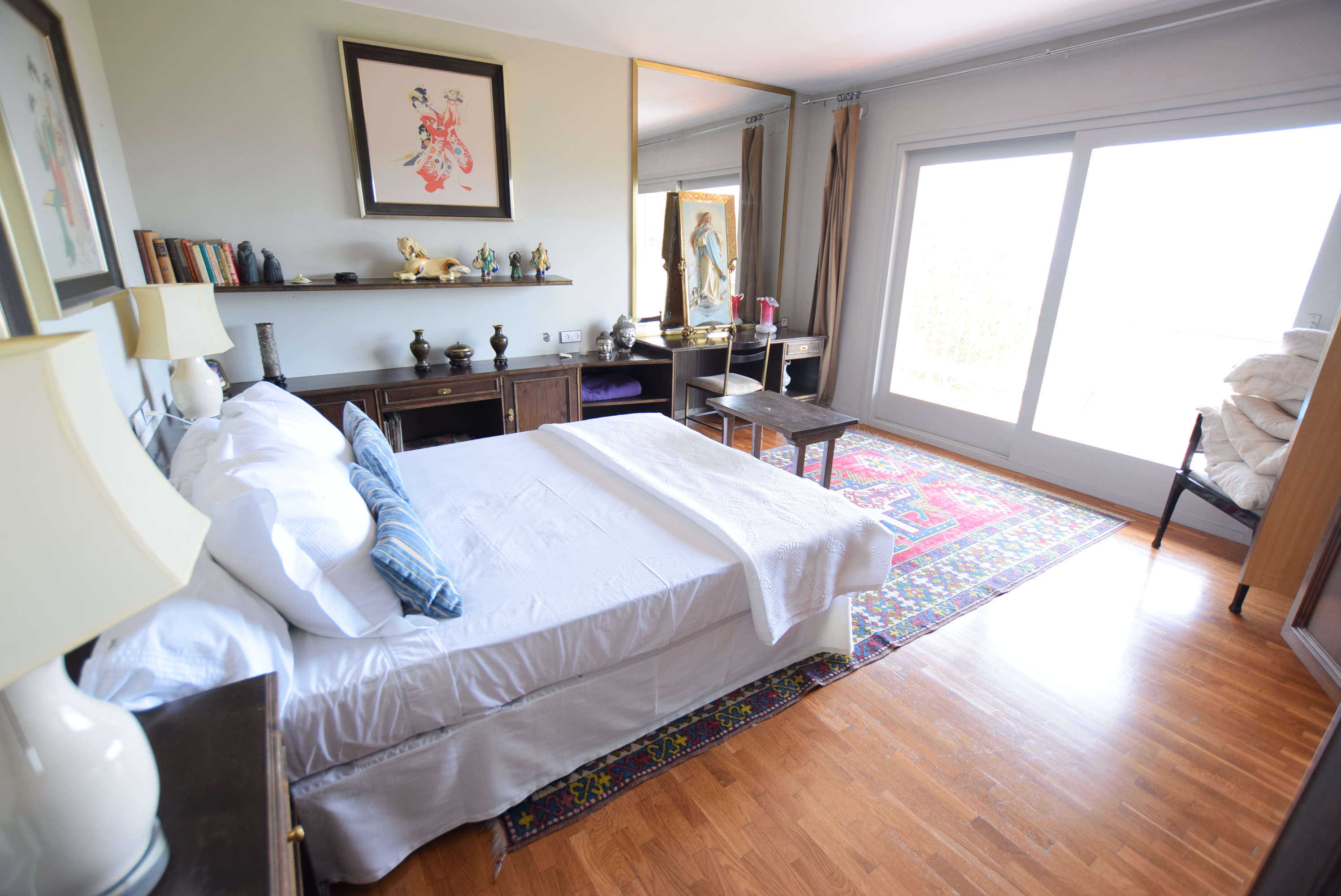 Casa con vistas al mar y al puerto.