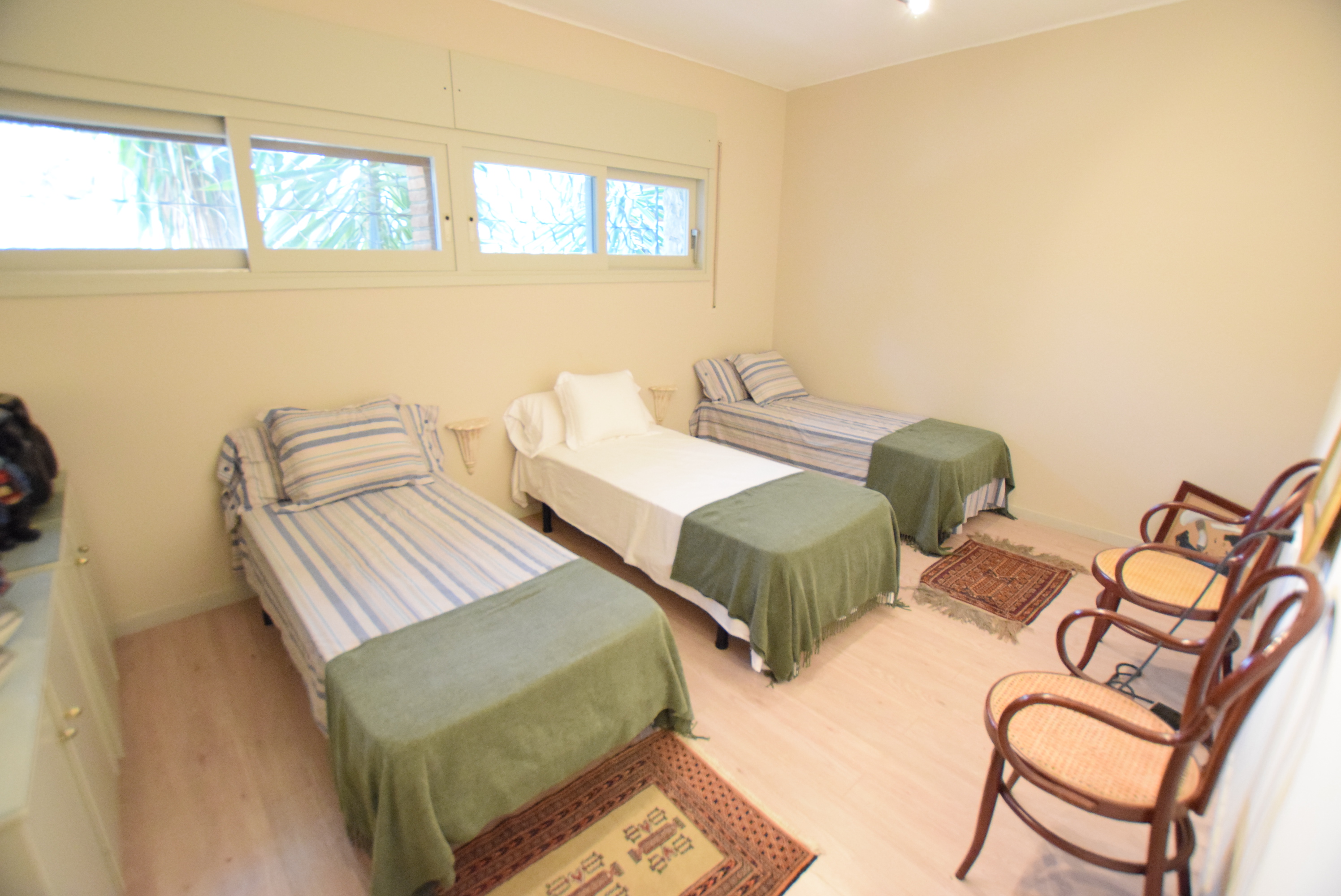 Casa con vistas al mar y al puerto.