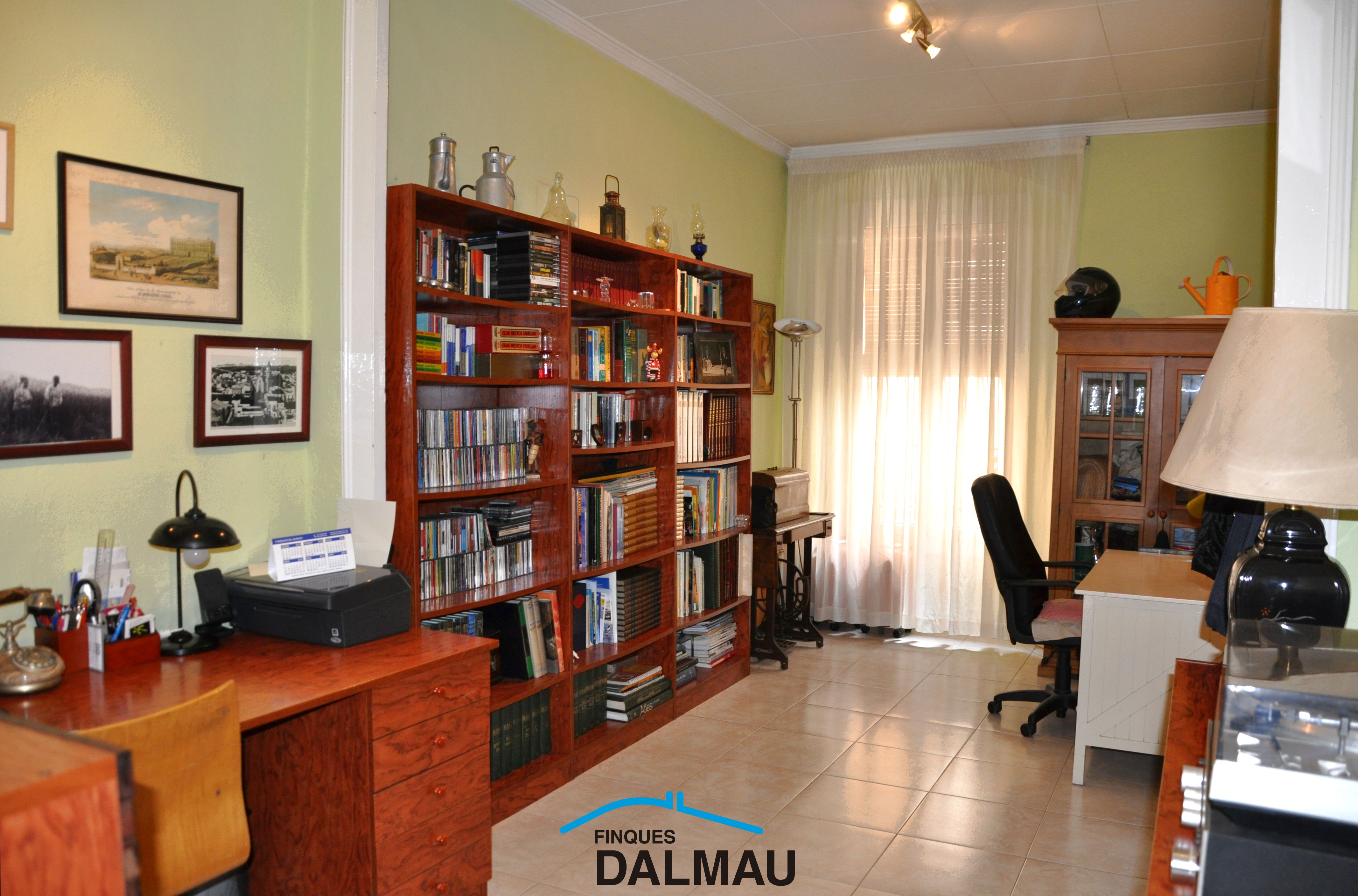 CASA DE PUEBLO REFORMADA CON PATIO Y TERRAZAS